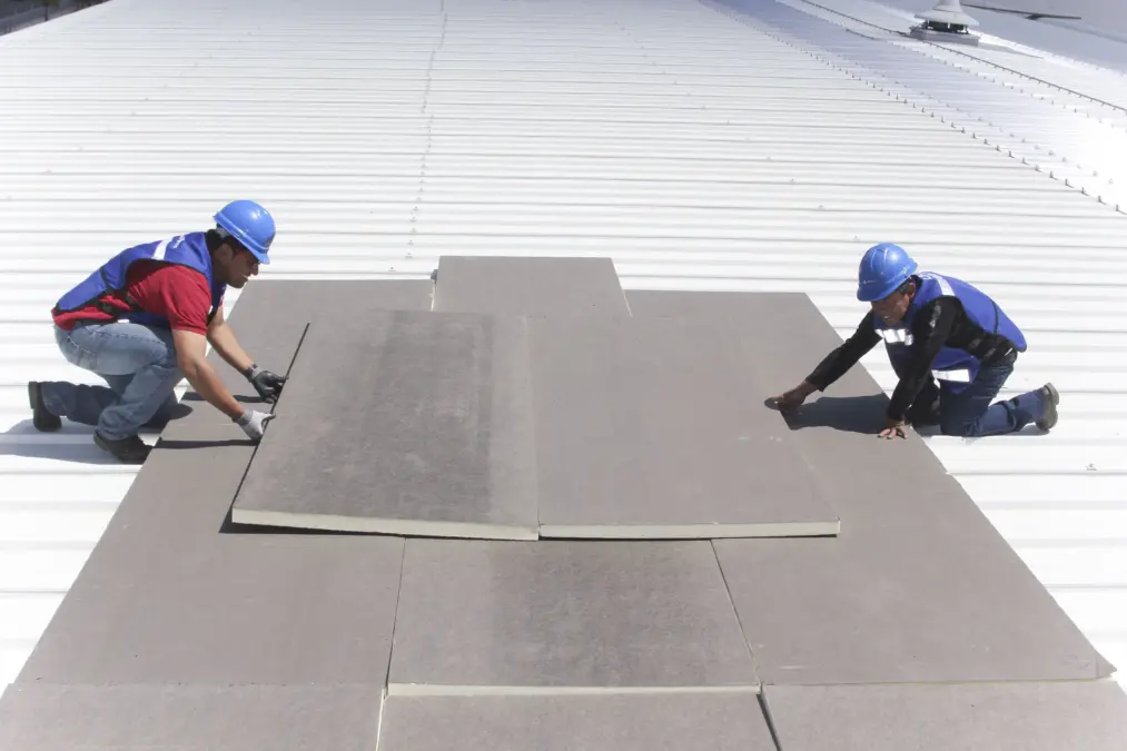 12113 METECNO AISLA PANEL INSTALACION 120315